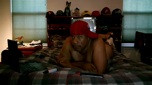 Snapshot of pimpdaddy4ever chatting on October 2, 11:28 am pimpdaddy4ever online show from October 2, 11:28 am