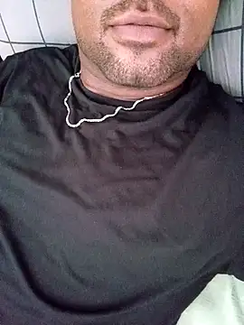 Snapshot of Beto0815 chatting on February 1, 4:38 pm Beto0815 online show from February 1, 4:38 pm