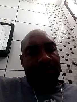 Snapshot of Beto0815 chatting on February 13, 4:14 pm Beto0815 online show from February 13, 4:14 pm