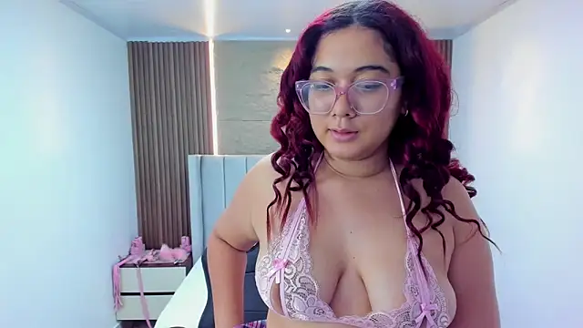 MADISON ROWAN1 online show from May 11, 3:45 am
