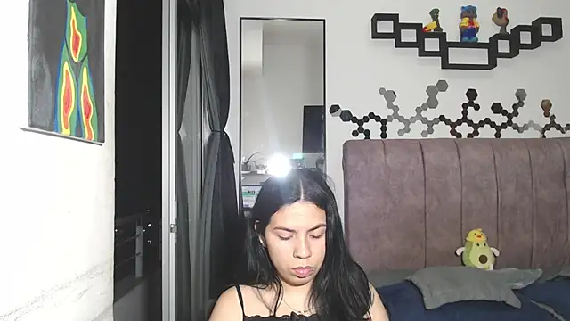 Snapshot of Liza_Thurner chatting on March 22, 12:17 am Liza Thurner online show from March 22, 12:17 am