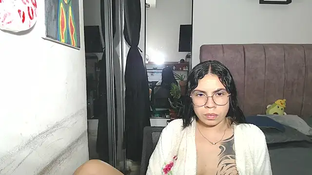 Snapshot of Liza_Thurner chatting on September 25, 3:32 am Liza Thurner online show from September 25, 3:32 am