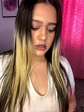 Ari Martin online show from December 7, 7:32 pm