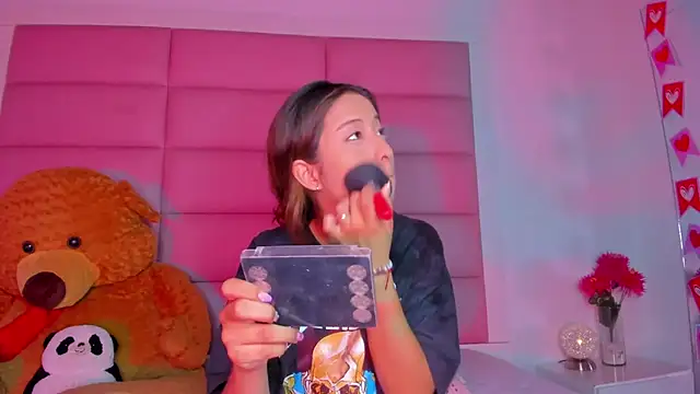 little-Emma online show from February 20, 3:12 am