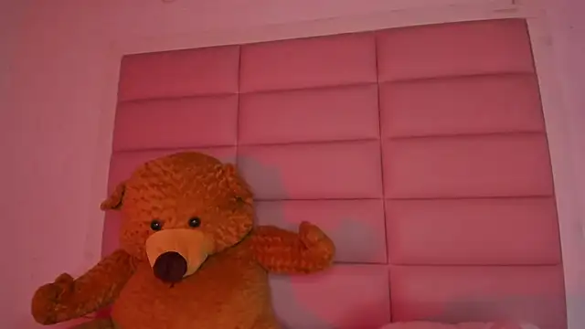 little-Emma online show from November 7, 11:38 pm