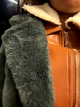 Snapshot of Black_Dolll chatting on November 7, 10:15 am Black Dolll online show from November 7, 10:15 am