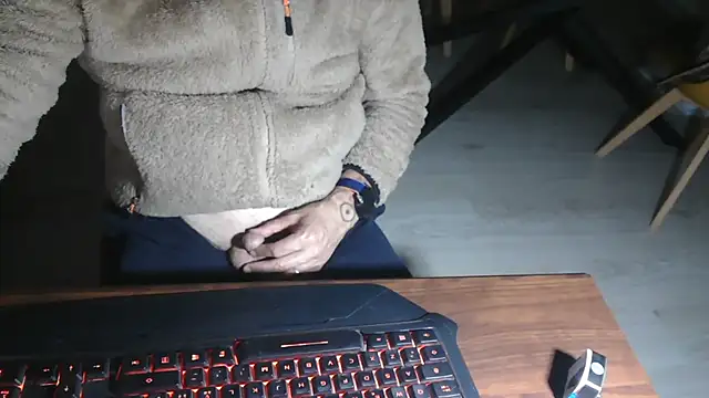 Adri gard online show from March 14, 9:31 pm