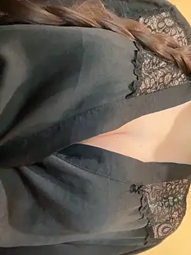 Evelyn Moon online show from November 7, 11:05 pm