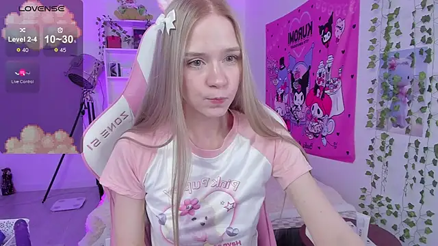 Snapshot of Milia_Parker chatting on February 18, 4:58 am Milia Parker online show from February 18, 4:58 am