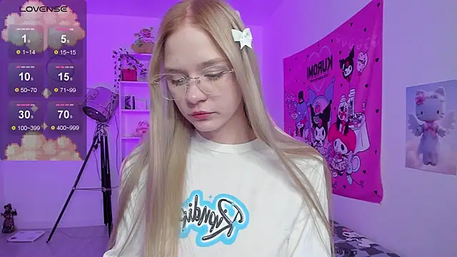 Snapshot of Milia_Parker chatting on March 23, 8:37 am Milia Parker online show from March 23, 8:37 am