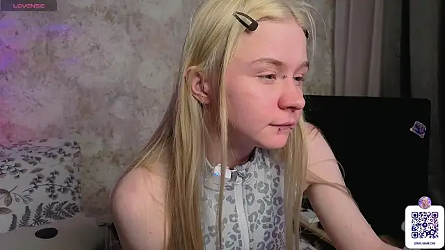 Snapshot of Milia_Parker chatting on May 19, 4:02 pm Milia Parker online show from May 19, 4:02 pm