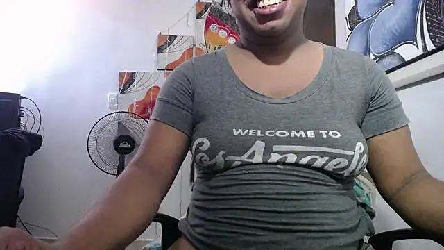 Snapshot of tsbigcock10incock chatting on August 1, 1:32 pm tsbigcock10incock online show from August 1, 1:32 pm