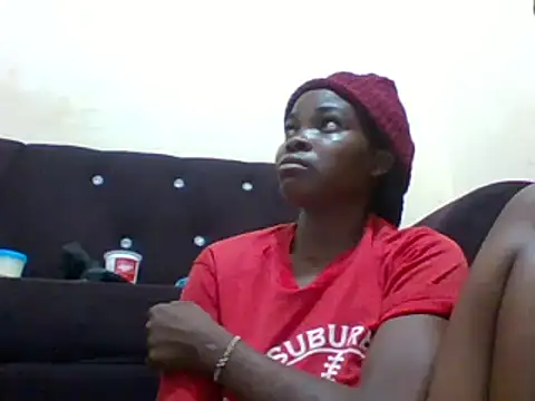 Snapshot of sexxyqueenn22 chatting on February 15, 10:10 pm sexxyqueenn22 online show from February 15, 10:10 pm