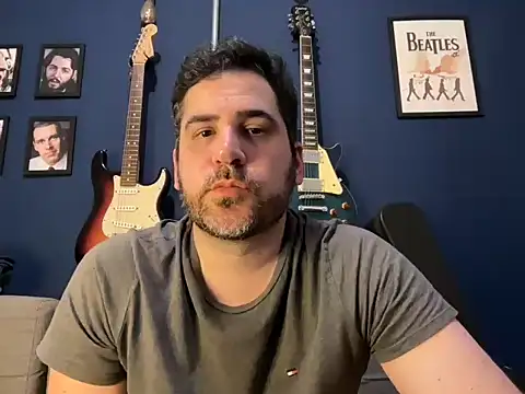 Snapshot of hotsafadinho chatting on January 18, 2:14 am hotsafadinho online show from January 18, 2:14 am