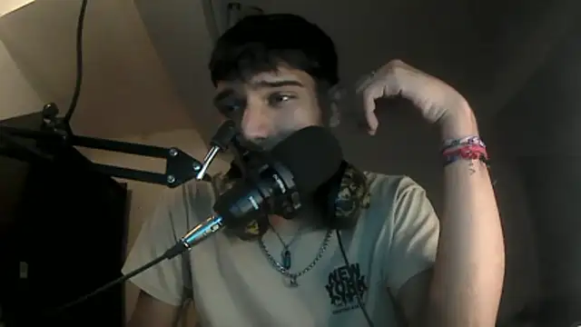 Snapshot of keettaa chatting on March 13, 3:57 am keettaa online show from March 13, 3:57 am