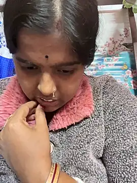 Snapshot of Beauty-queen chatting on February 1, 4:33 pm Beauty-queen online show from February 1, 4:33 pm