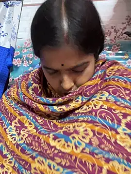 Snapshot of Beauty-queen chatting on February 5, 4:03 pm Beauty-queen online show from February 5, 4:03 pm