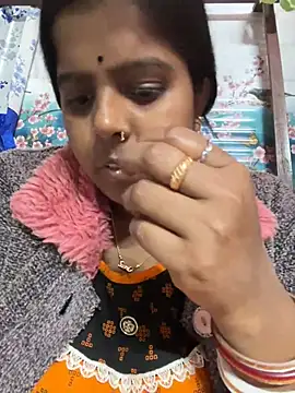 Snapshot of Beauty-queen chatting on February 9, 10:09 am Beauty-queen online show from February 9, 10:09 am