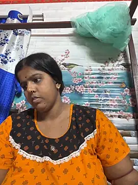 Snapshot of Beauty-queen chatting on March 2, 10:35 am Beauty-queen online show from March 2, 10:35 am