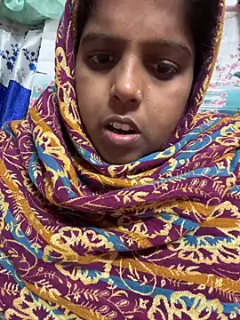 Snapshot of Beauty-queen chatting on December 15, 10:19 am Beauty-queen online show from December 15, 10:19 am