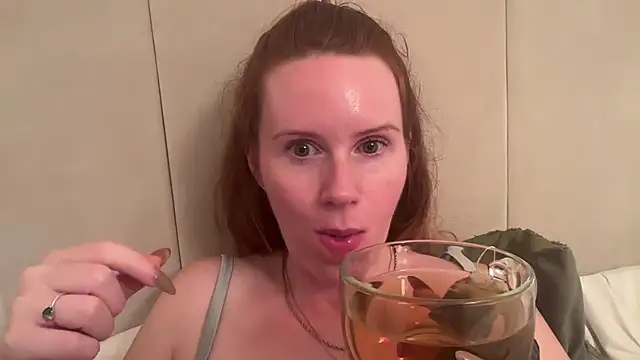 redheadrosie69 online show from September 24, 7:06 pm