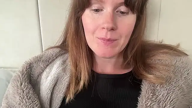 redheadrosie69 online show from July 3, 9:59 am