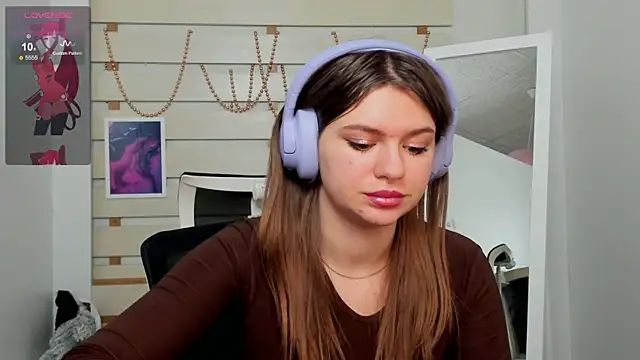 Josephine Kiss online show from January 18, 11:32 am