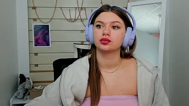 Josephine Kiss online show from January 19, 11:01 am