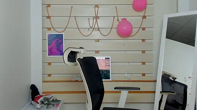 Josephine Kiss online show from February 14, 3:11 am