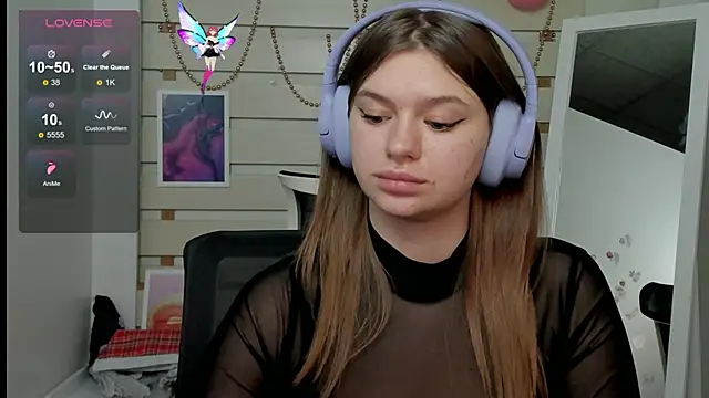 Josephine Kiss online show from March 9, 1:59 pm