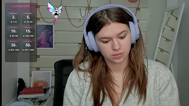 Josephine Kiss online show from March 14, 1:13 pm