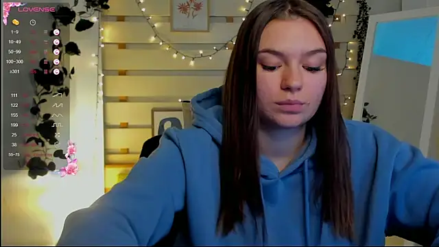 Josephine Kiss online show from February 26, 1:21 pm