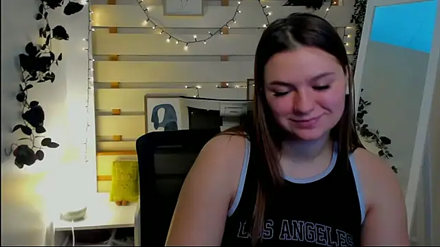 Josephine Kiss online show from March 1, 1:35 pm