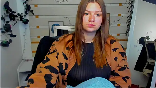 Josephine Kiss online show from April 26, 7:28 am