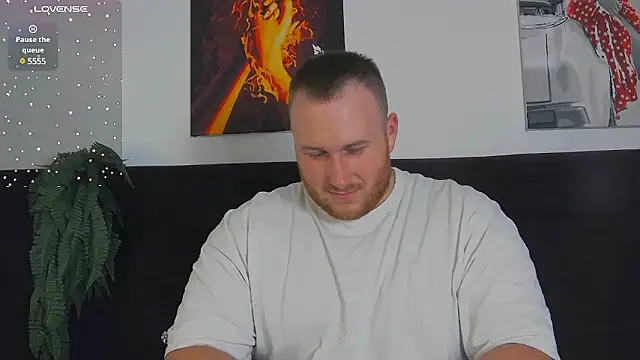 RoddyStill online show from December 8, 3:13 pm