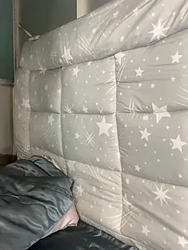 ninini92 online show from December 8, 1:36 pm