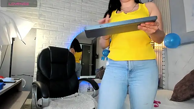 sussy  stone online show from June 11, 12:03 pm