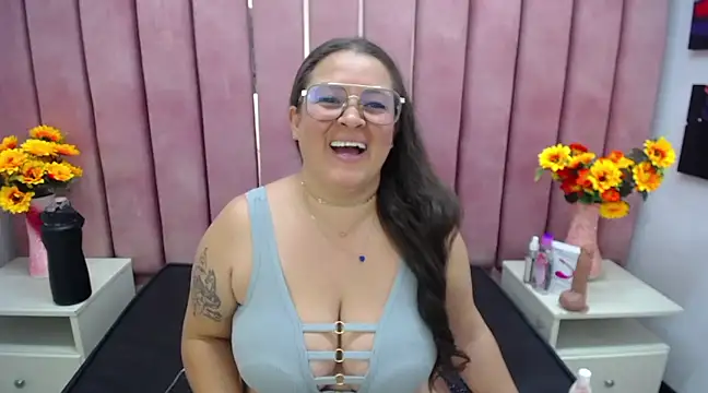 SaraThomso online show from January 28, 6:05 am