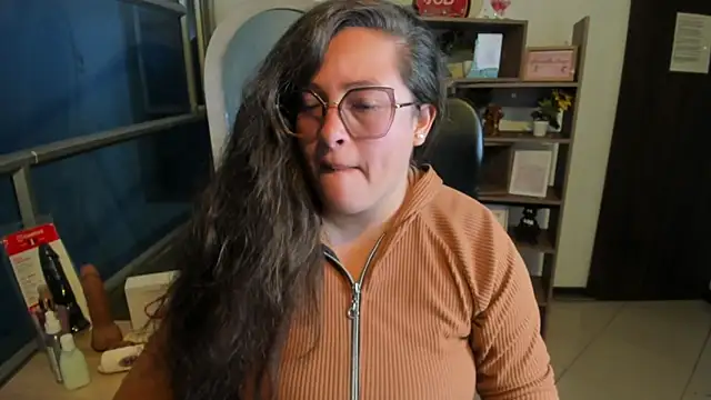 SaraThomso online show from November 7, 3:17 am