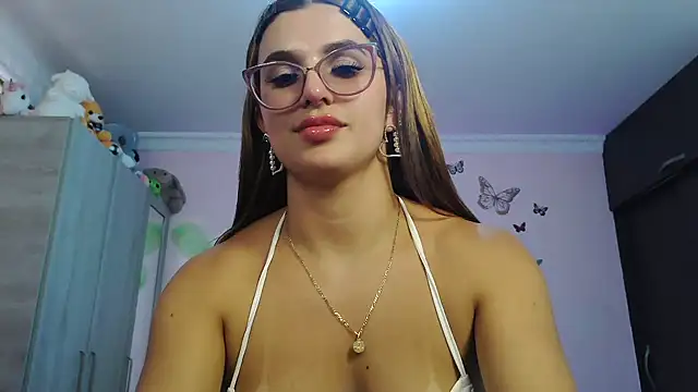 Snapshot of caroline_jonson chatting on November 5, 7:36 pm caroline jonson online show from November 5, 7:36 pm