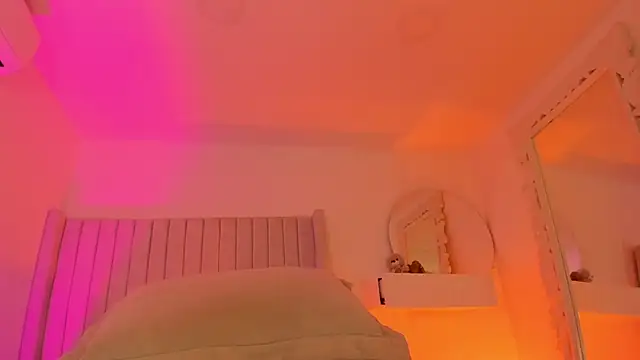 Shelynna azzul online show from February 28, 8:43 pm