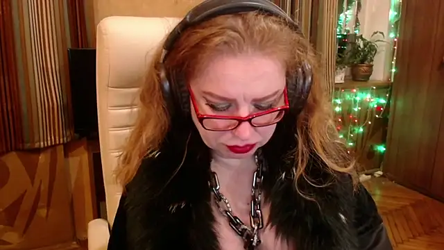 Snapshot of Miss_Tress chatting on November 2, 11:51 pm Miss Tress online show from November 2, 11:51 pm