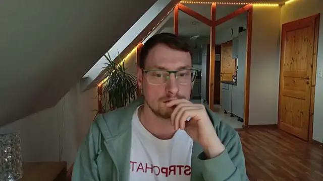 Relsxboy online show from March 13, 5:07 pm