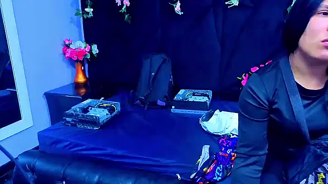 Kiara Casidie online show from March 17, 7:50 pm