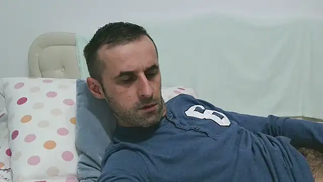 Snapshot of stevenpit chatting on December 16, 3:54 pm stevenpit online show from December 16, 3:54 pm