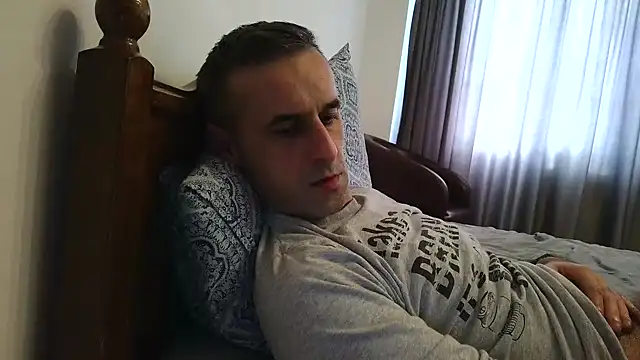 Snapshot of stevenpit chatting on January 1, 8:45 am stevenpit online show from January 1, 8:45 am