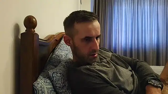 Snapshot of stevenpit chatting on January 5, 10:43 am stevenpit online show from January 5, 10:43 am