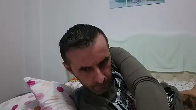 Snapshot of stevenpit chatting on January 12, 9:08 am stevenpit online show from January 12, 9:08 am