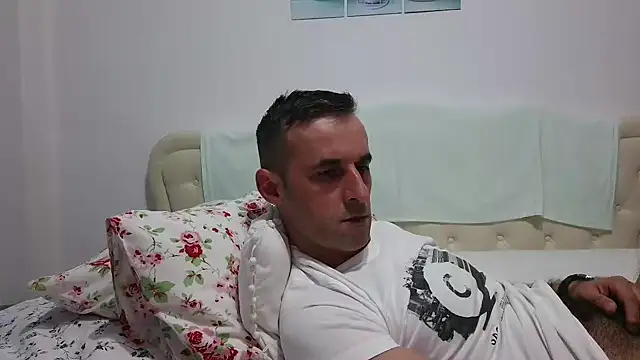 Snapshot of stevenpit chatting on January 31, 8:43 pm stevenpit online show from January 31, 8:43 pm