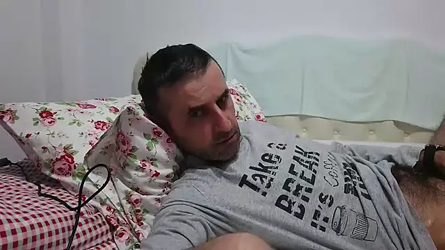 Snapshot of stevenpit chatting on February 11, 7:59 pm stevenpit online show from February 11, 7:59 pm